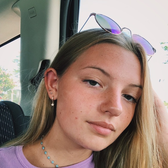 Meet your Posher, Riley - Picture 4 of 4